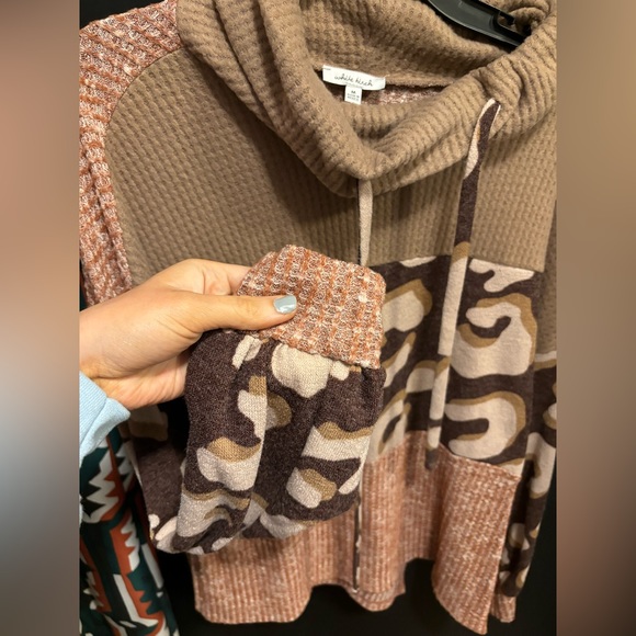 White birch pullover - Picture 2 of 5